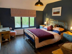 Holly's Lodge